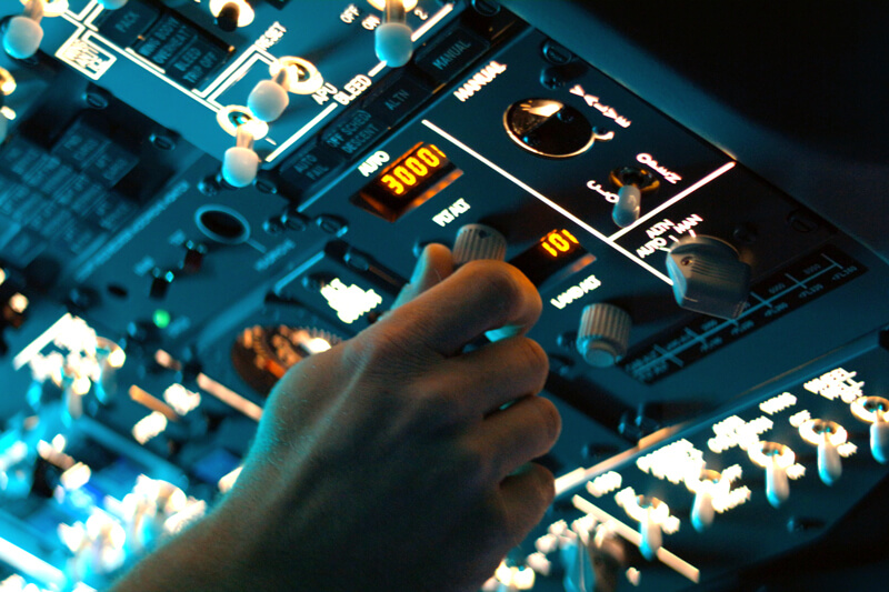 Avionik- und Flight-Control-Systeme