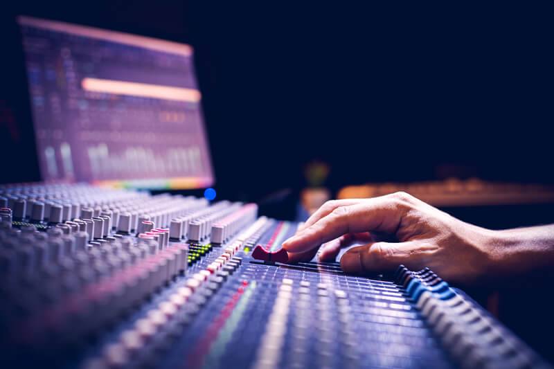 Broadcast- & Medientechnik